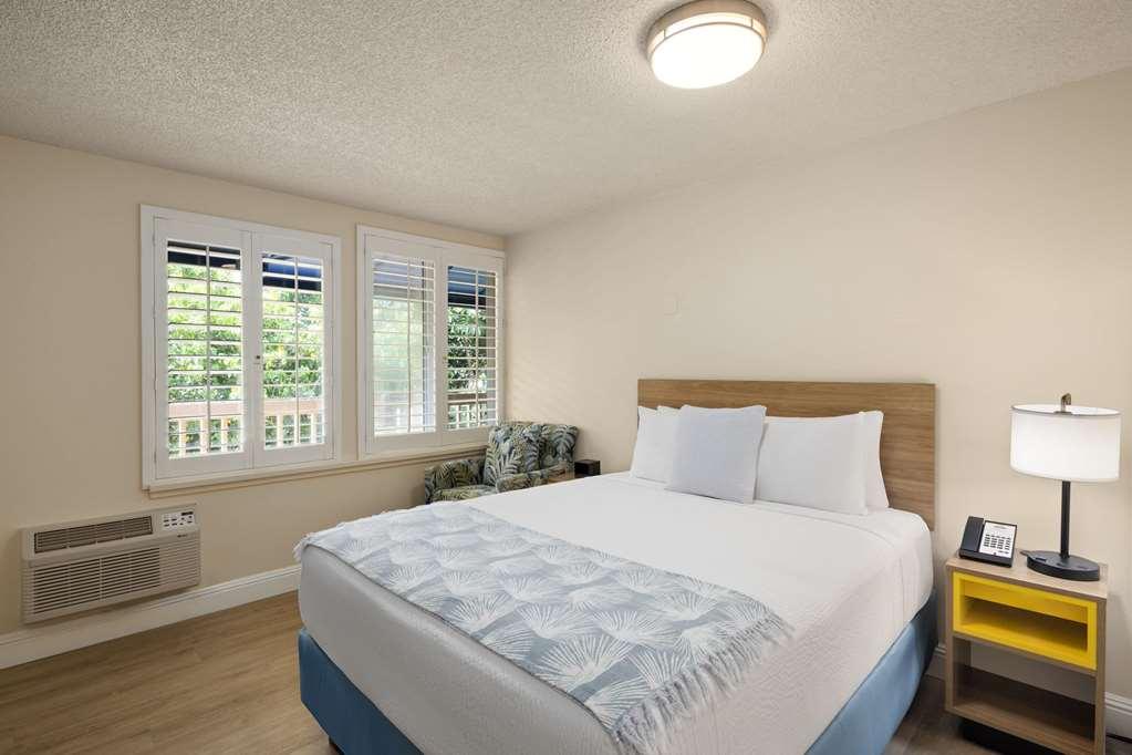 Days Inn By Wyndham Maui Oceanfront Wailea  Habitación foto